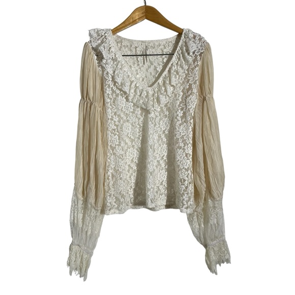 BY ANTHROPOLOGIE Wide-Sleeve Sheer Lace Top - Picture 3 of 10